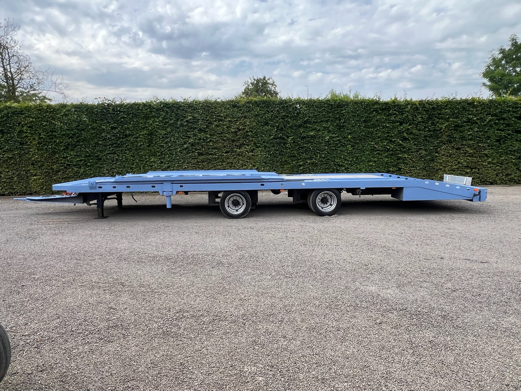 Renders auto/bestelwagen transporter IMG