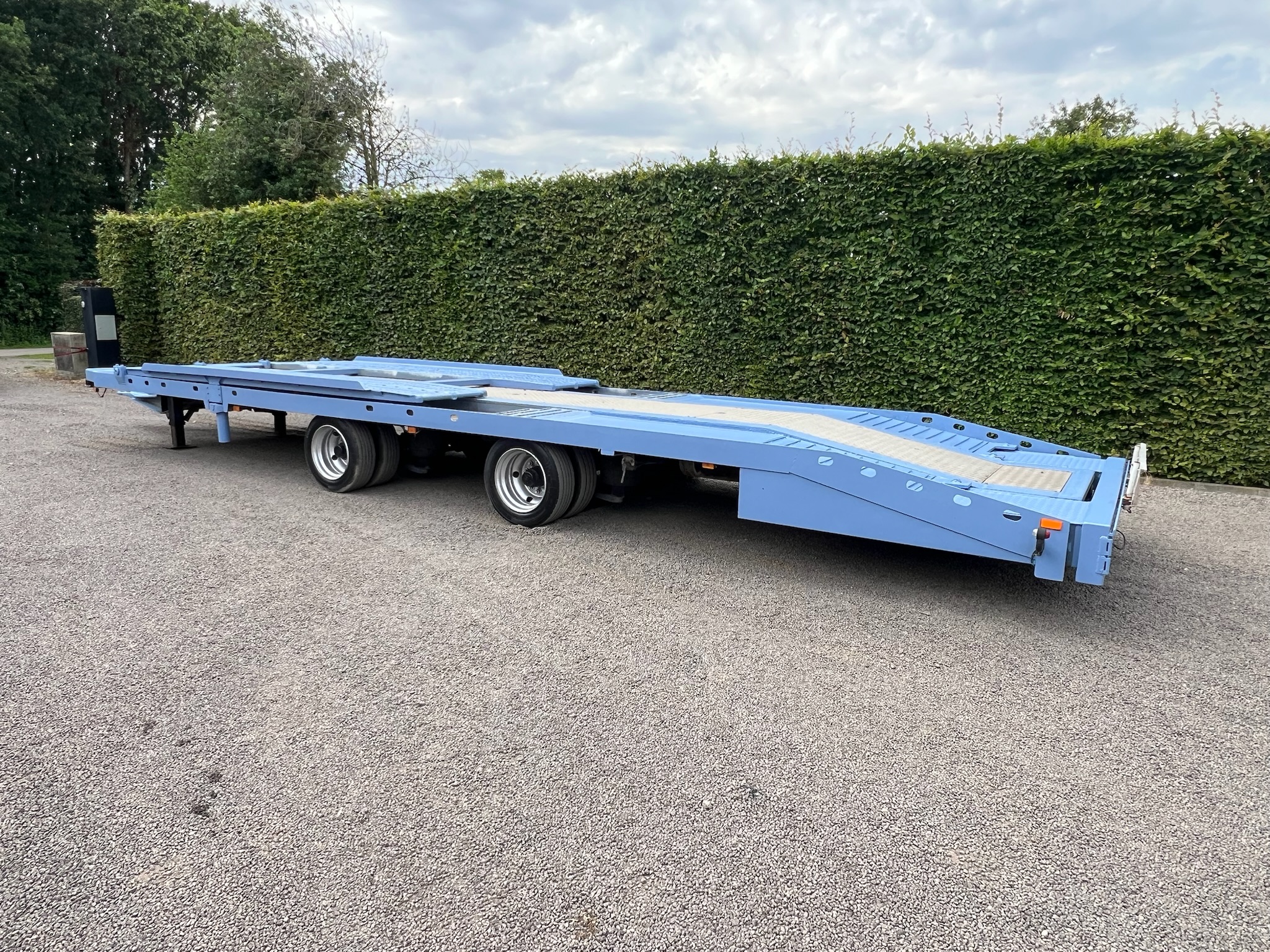 Renders auto/bestelwagen transporter IMG