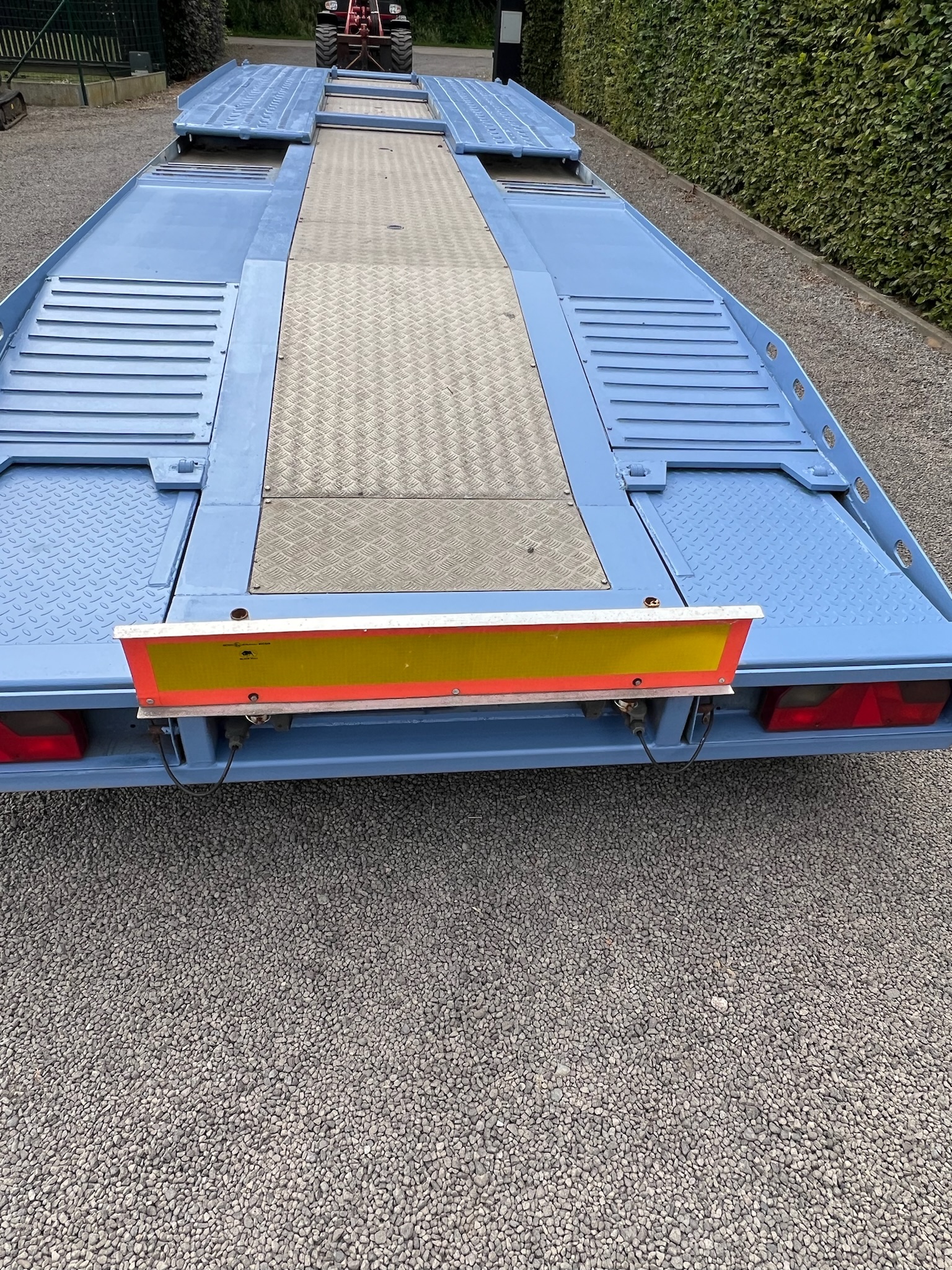 Renders auto/bestelwagen transporter IMG