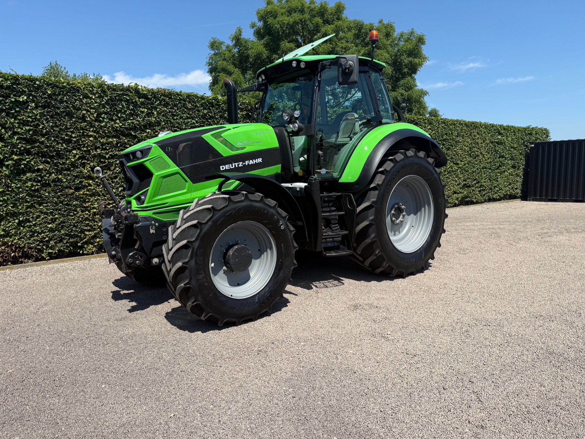 Deutz Fahr Agrotron 6215 IMG
