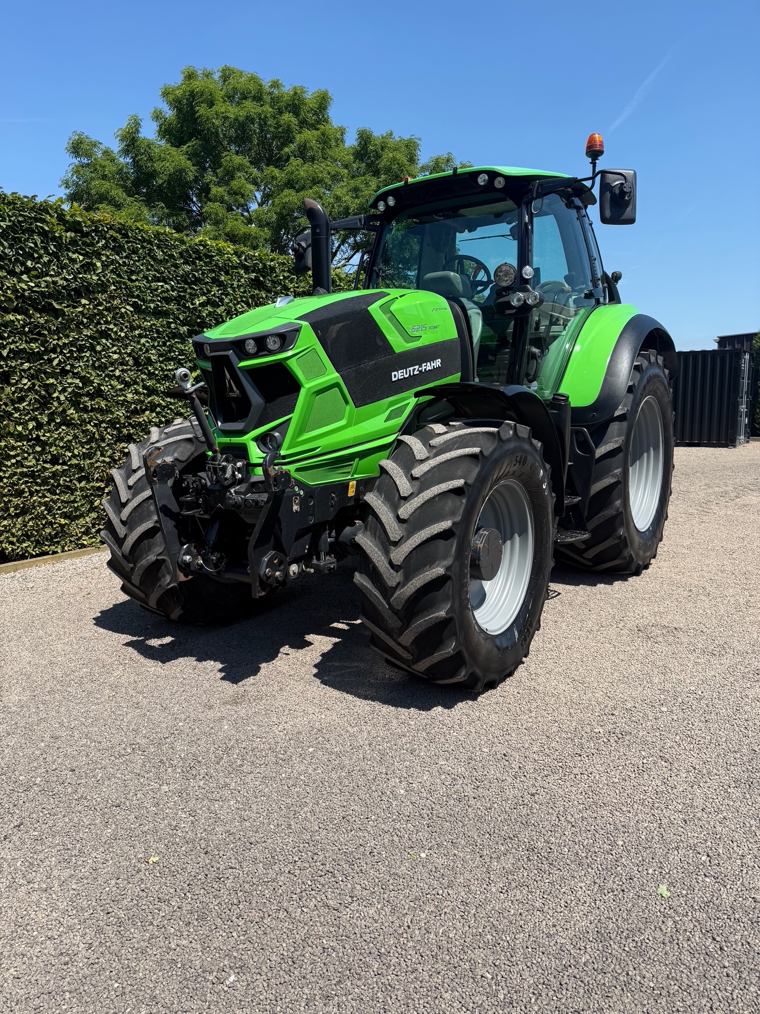 Deutz Fahr Agrotron 6215 IMG
