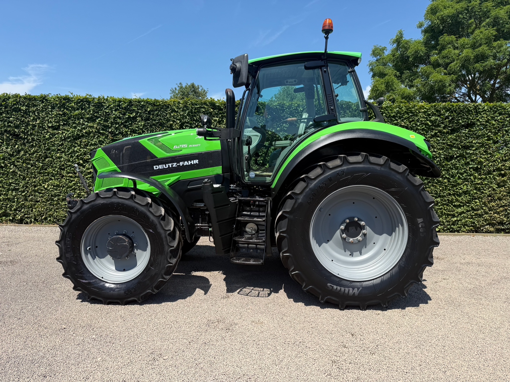 Deutz Fahr Agrotron 6215 IMG