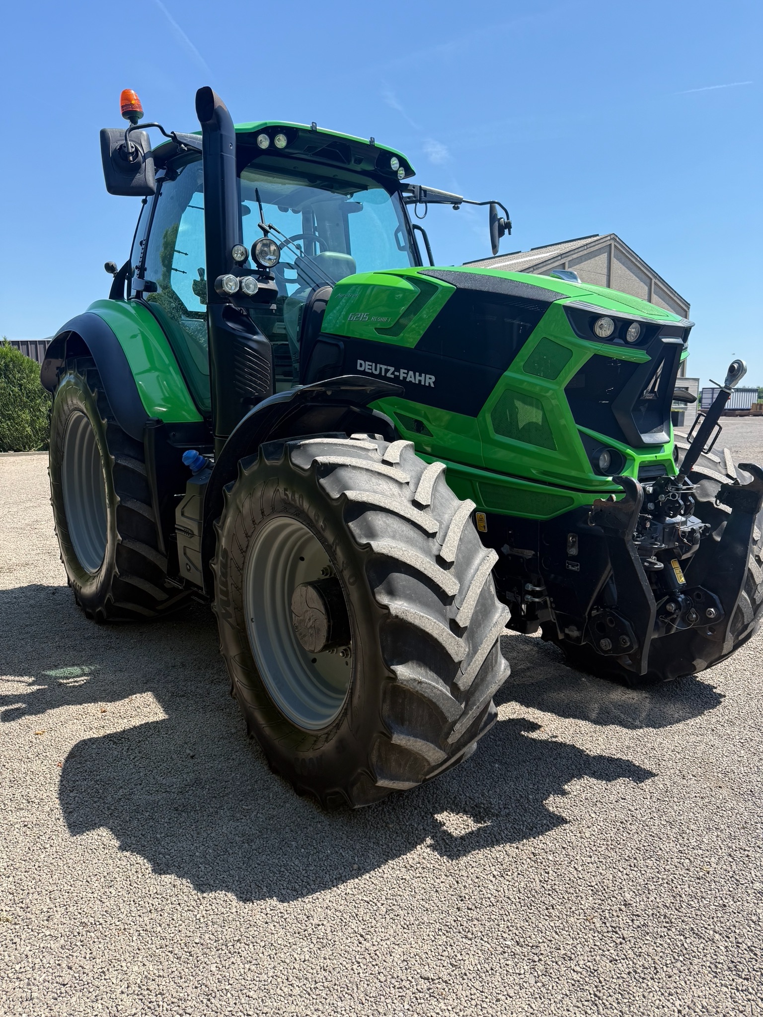 Deutz Fahr Agrotron 6215 IMG