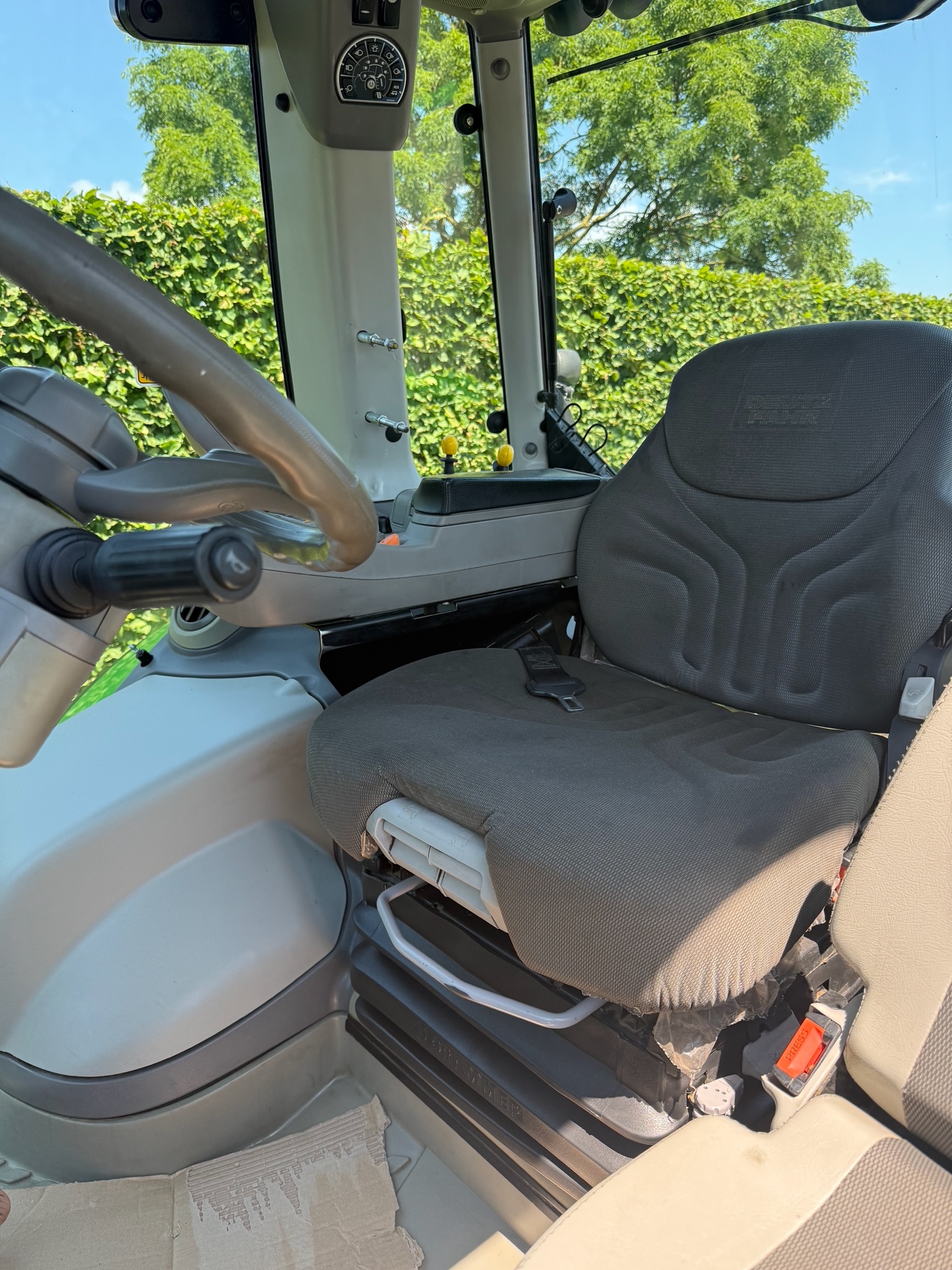 Deutz Fahr Agrotron 6215 IMG
