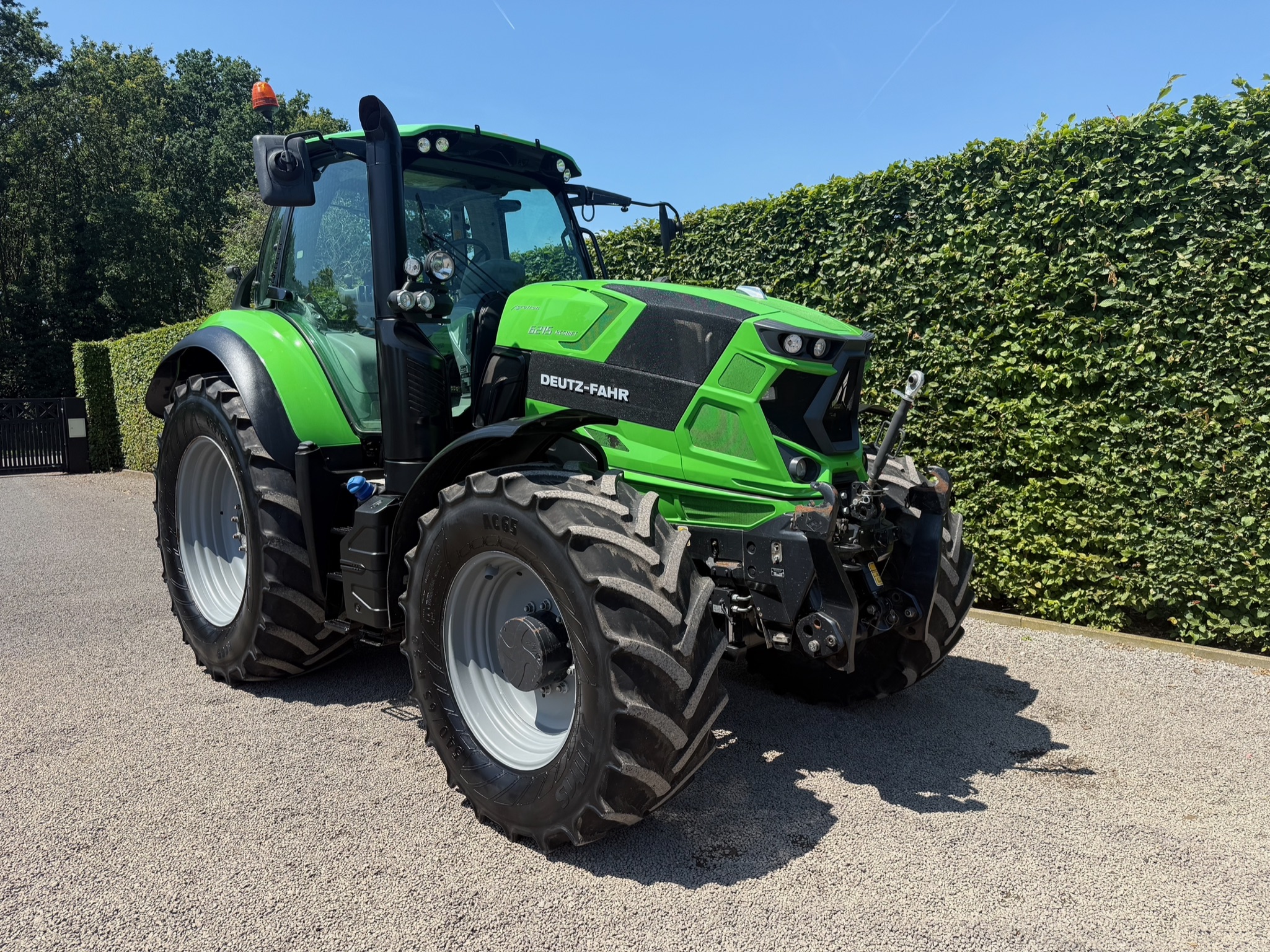 Deutz Fahr Agrotron 6215 IMG