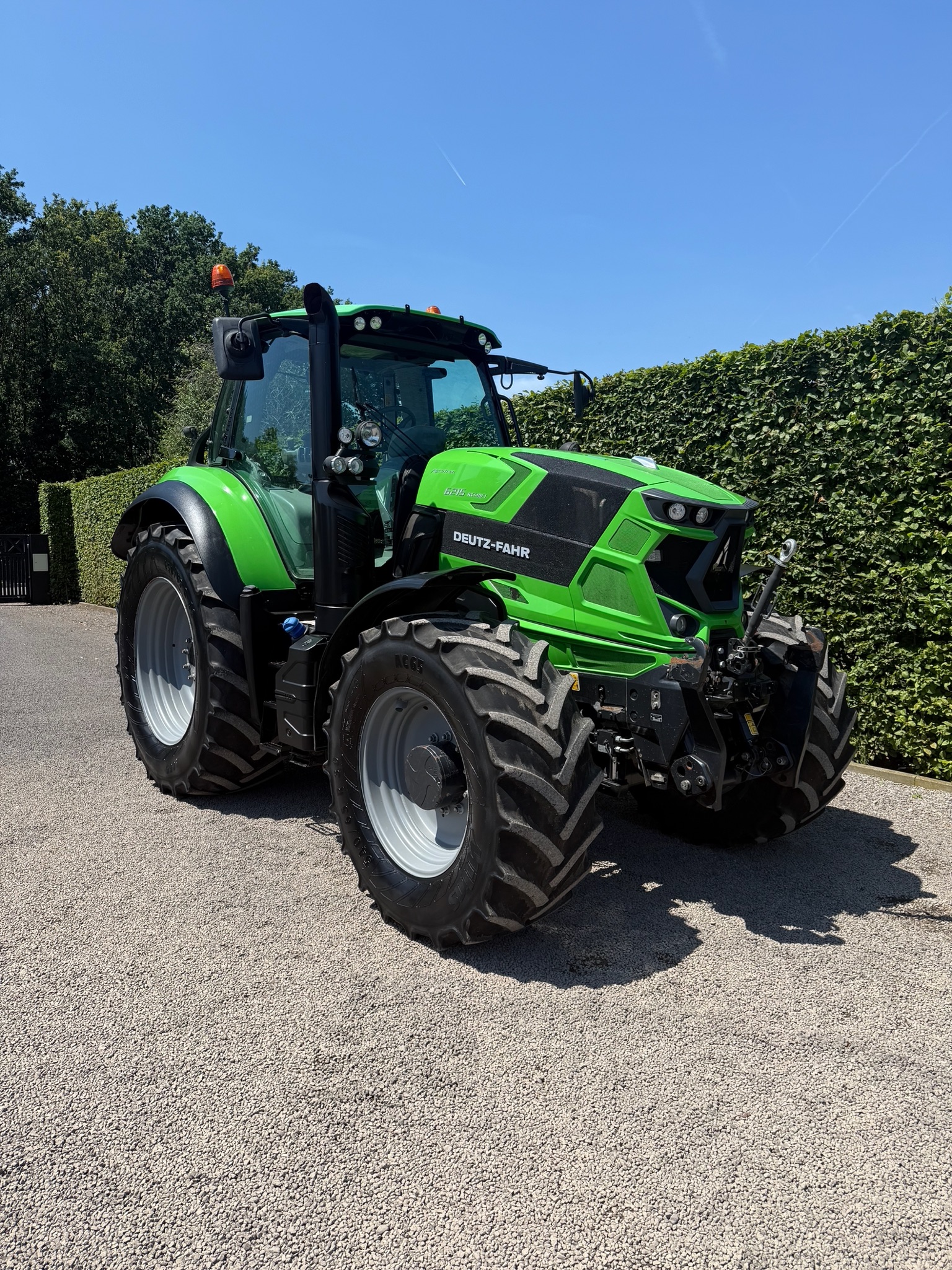 Deutz Fahr Agrotron 6215 IMG