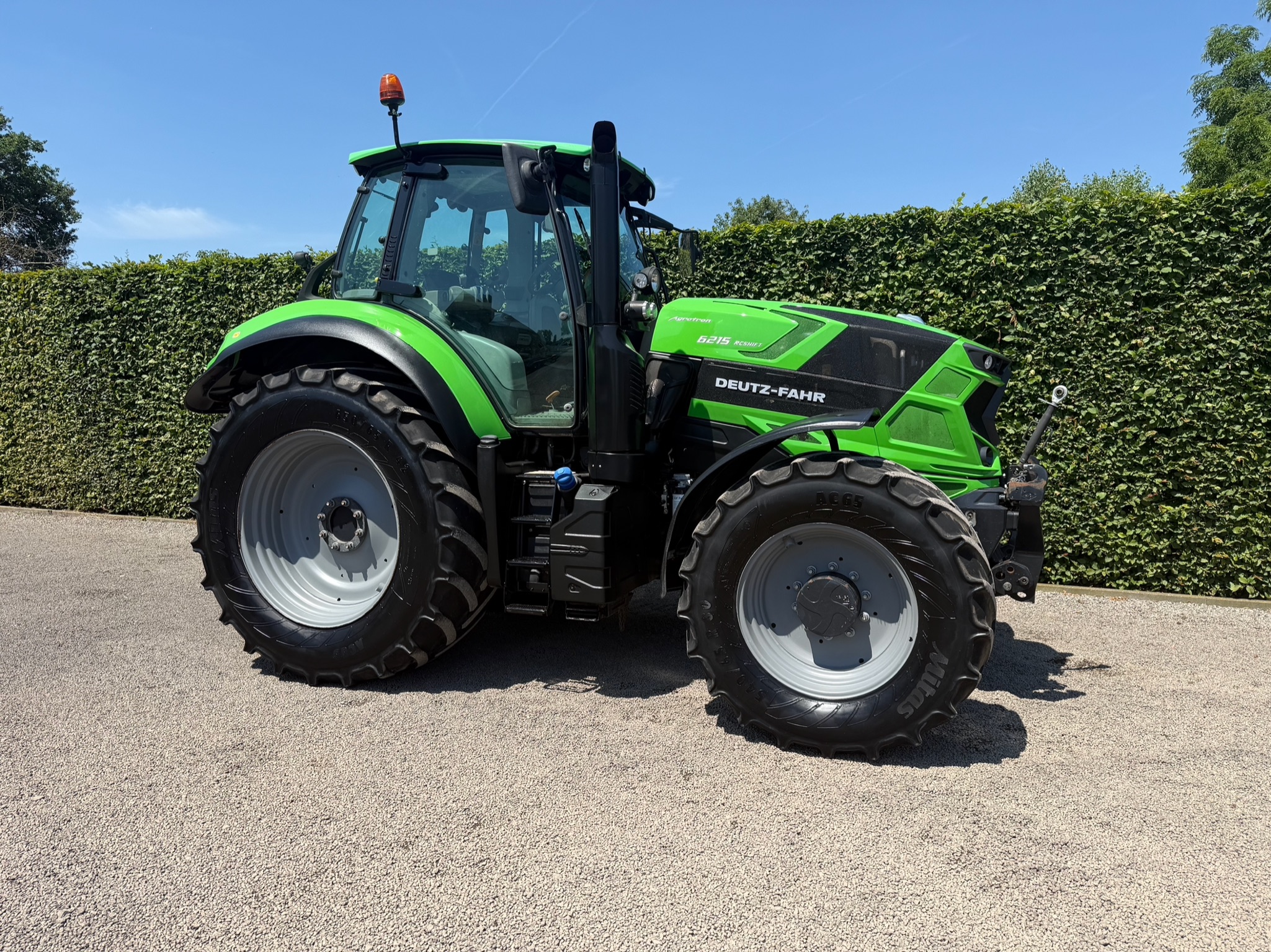 Deutz Fahr Agrotron 6215 IMG