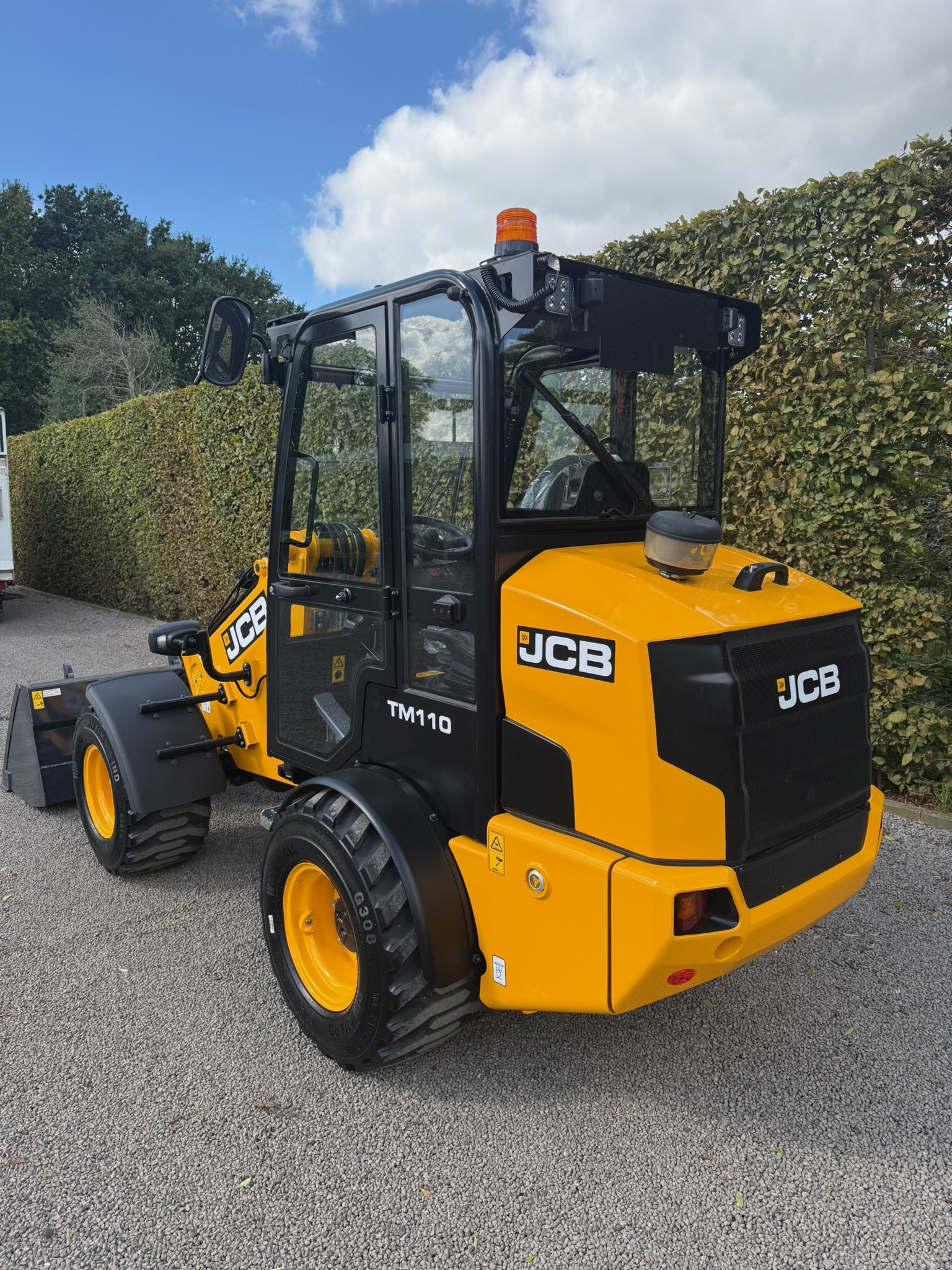 Kniklader JCB telescoop TM110 IMG