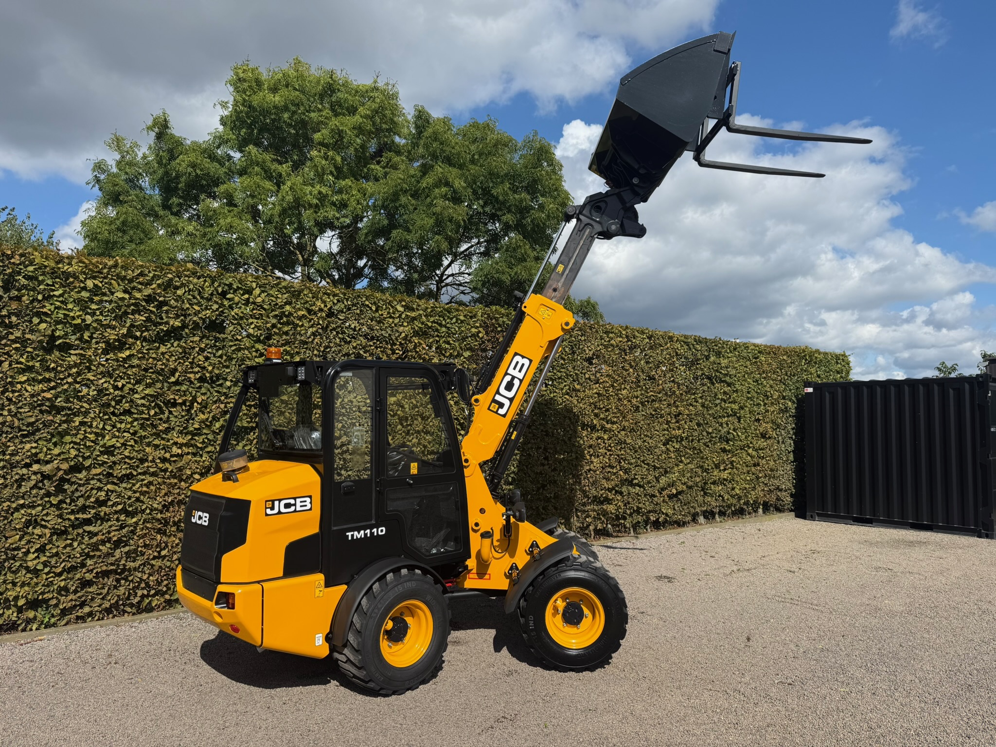 Kniklader JCB telescoop TM110 IMG